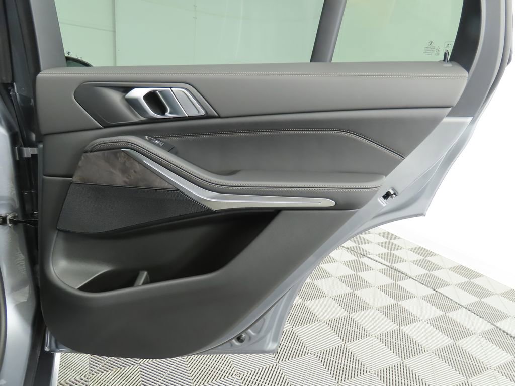 Certified 2026 BMW X5 sDrive40i w/ Parking Assistance Package RWD image 29