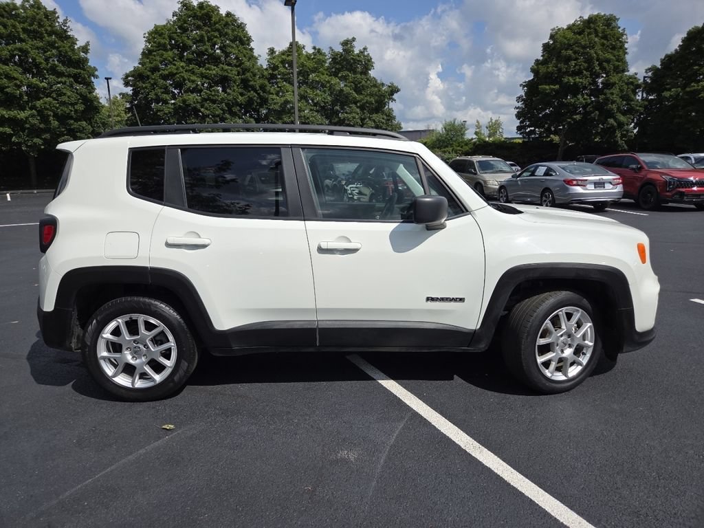 Used 2022 Jeep Renegade Sport w/ Sport Appearance Group FWD image 23