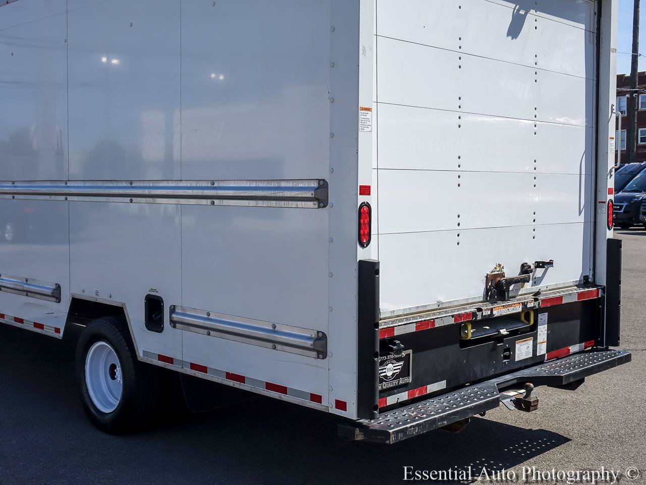 Used 2021 Ford E-350 and Econoline 350 Super Duty RWD image 9