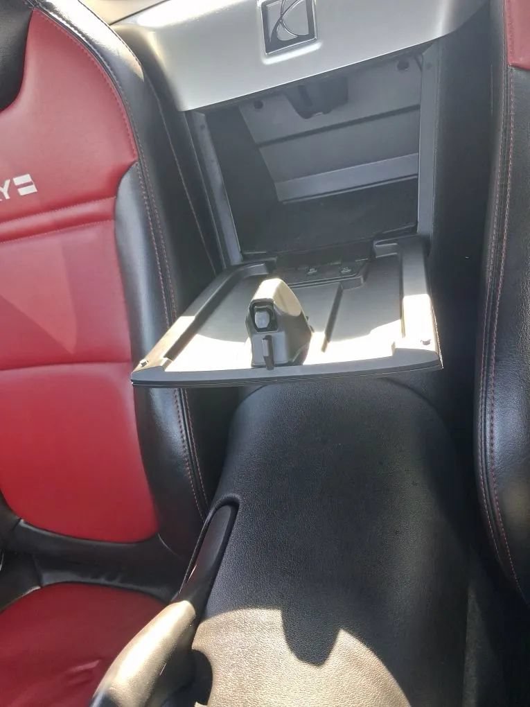 Used 2009 Saturn Sky Red Line RWD image 24