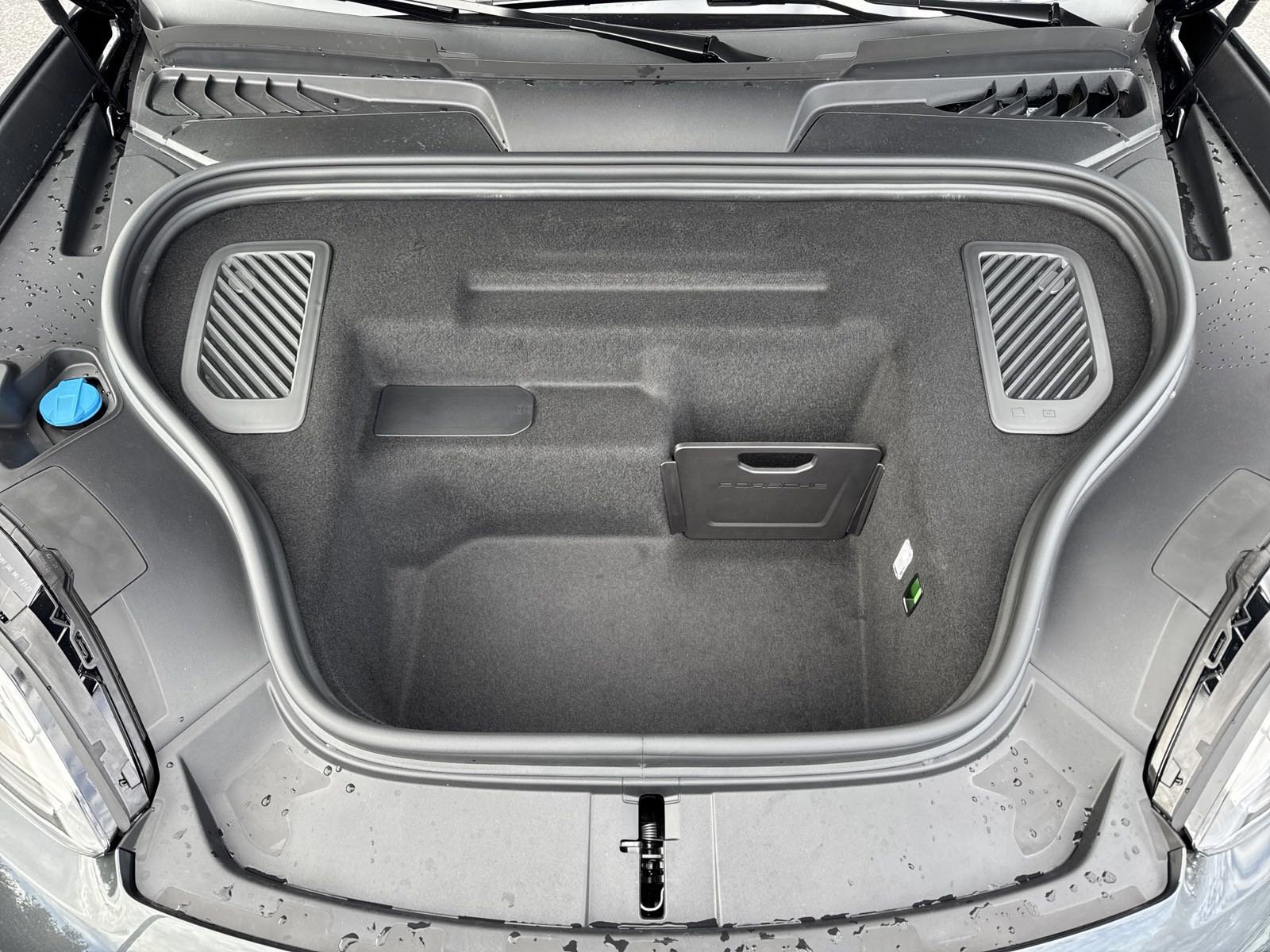 New 2025 Porsche Macan 4 Electric image 26