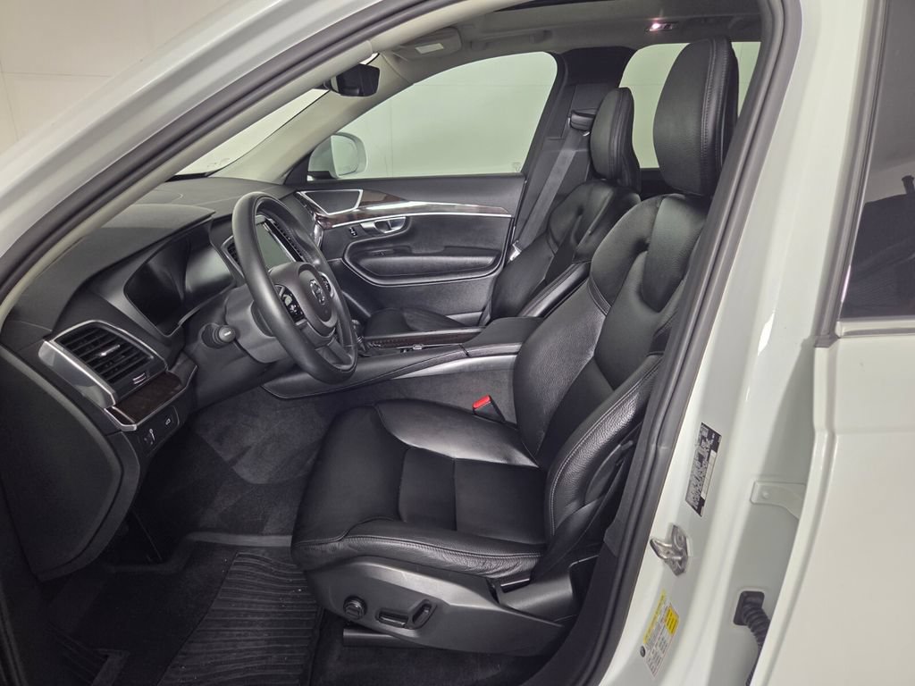 Used 2019 Volvo XC90 T6 Momentum w/ Protection Package Premier AWD/4WD image 9