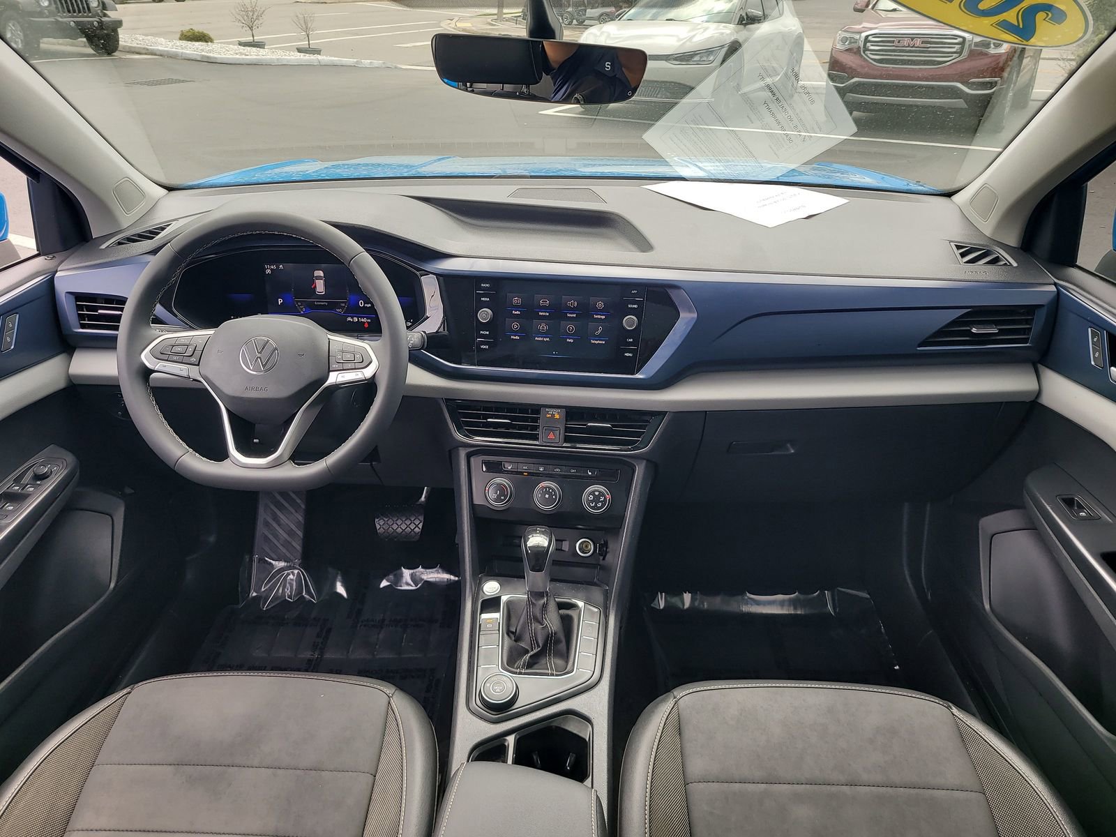 Used 2022 Volkswagen Taos SE image 15