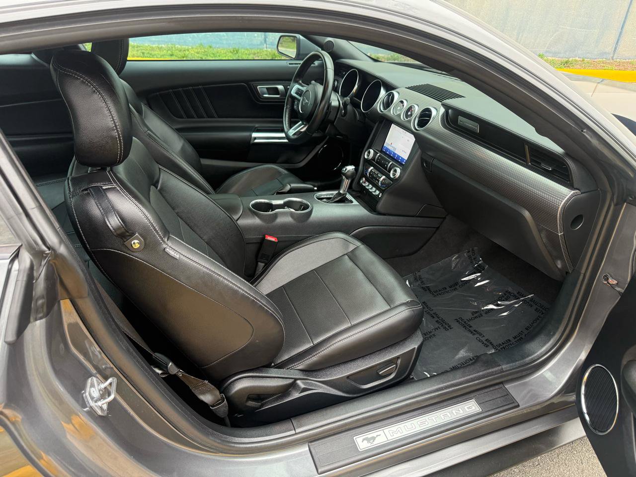Used 2022 Ford Mustang GT Premium w/ GT Performance Package RWD image 19