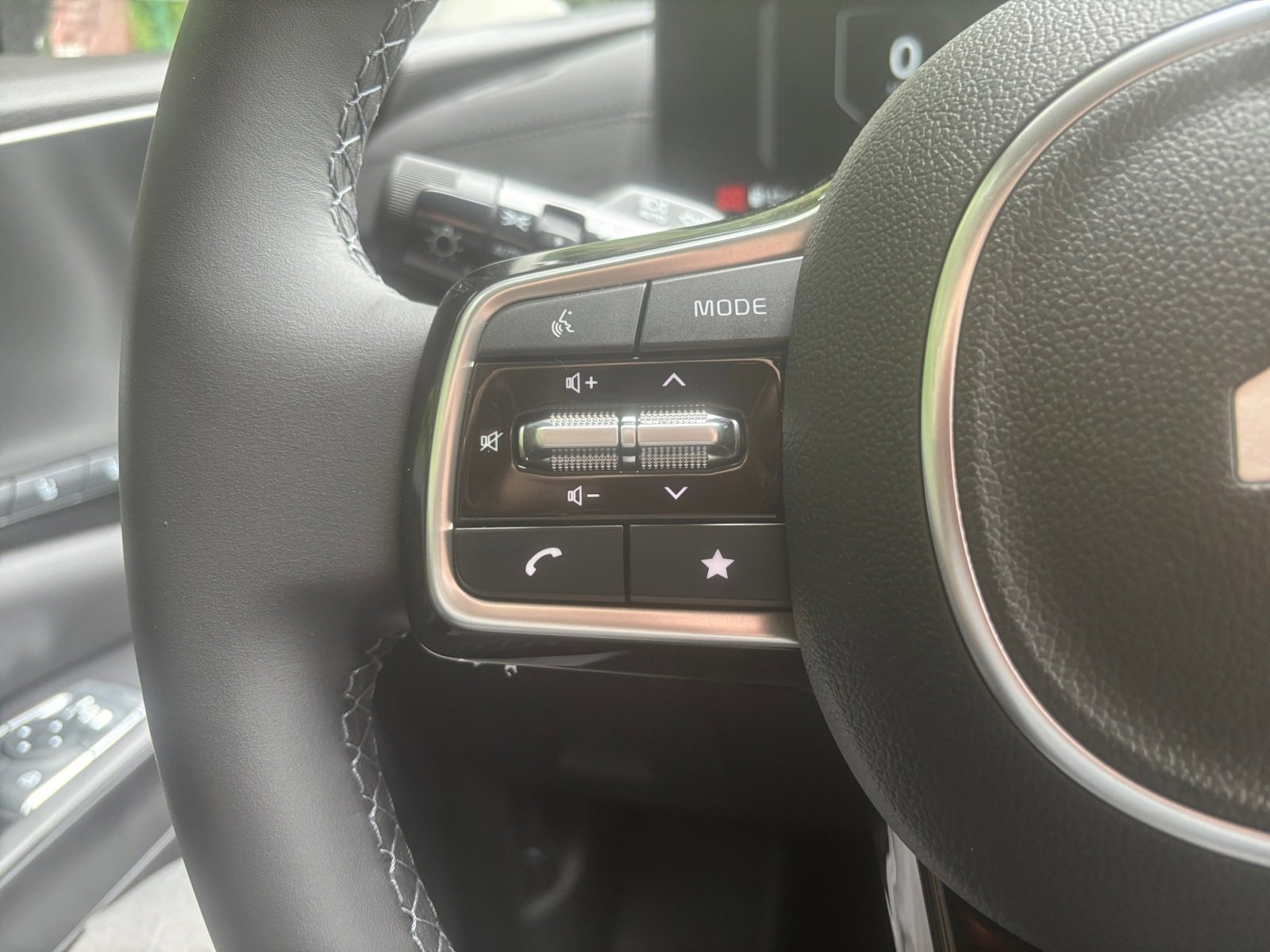 New 2026 Kia Carnival SX image 22