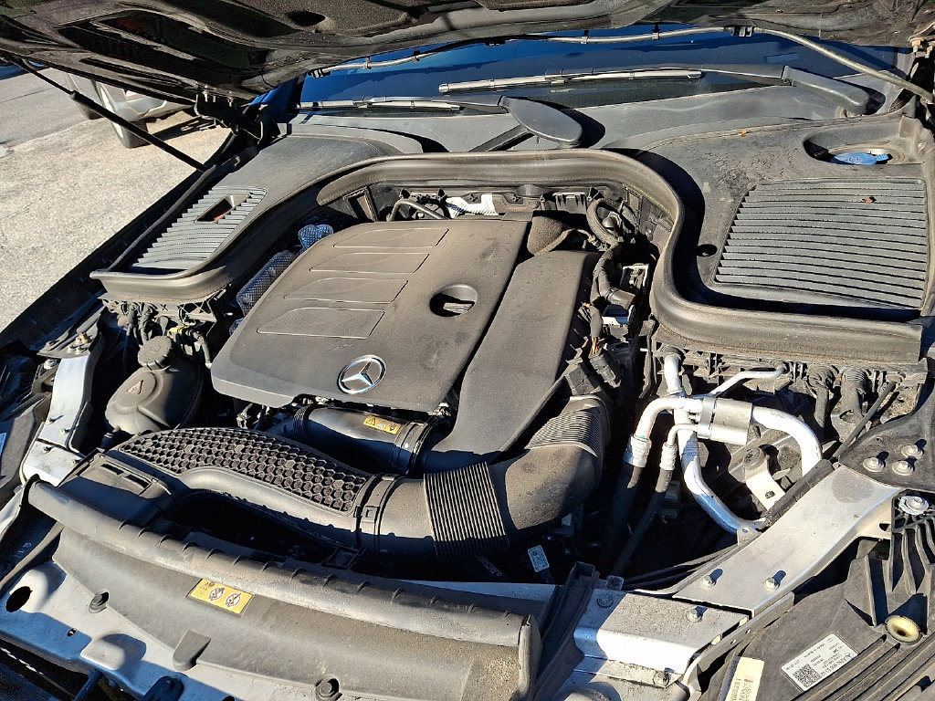 Used 2020 Mercedes-Benz GLC 300 4MATIC image 27