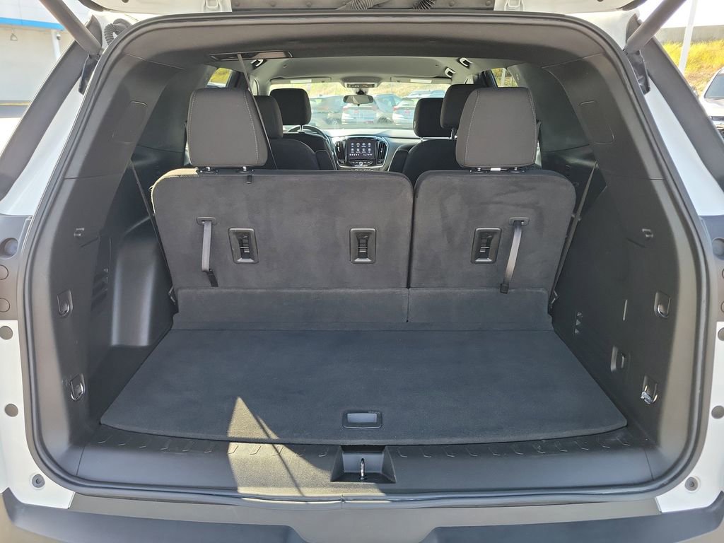 Used 2023 Chevrolet Traverse LT image 20