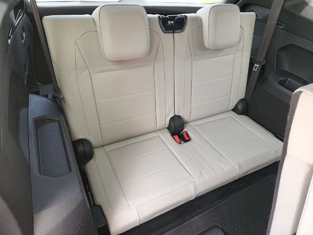 Used 2021 Volkswagen Tiguan SE R-Line w/ 3rd Row Seat Package AWD/4WD image 14