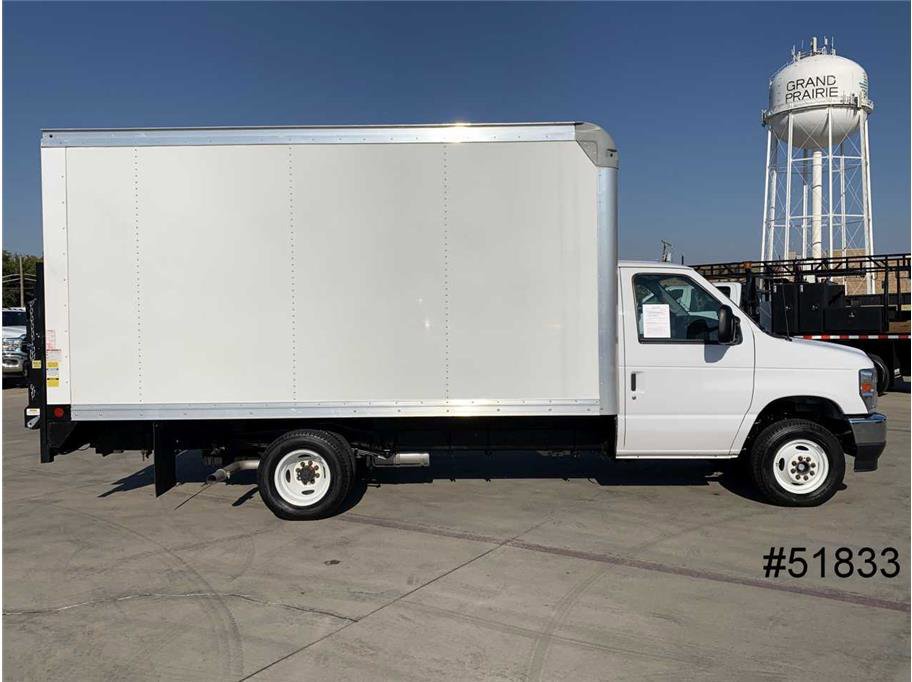 Used 2023 Ford E-450 and Econoline 450 Super Duty w/ Power Windows & Locks Group image 6