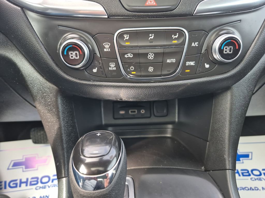 Used 2021 Chevrolet Equinox LT image 18