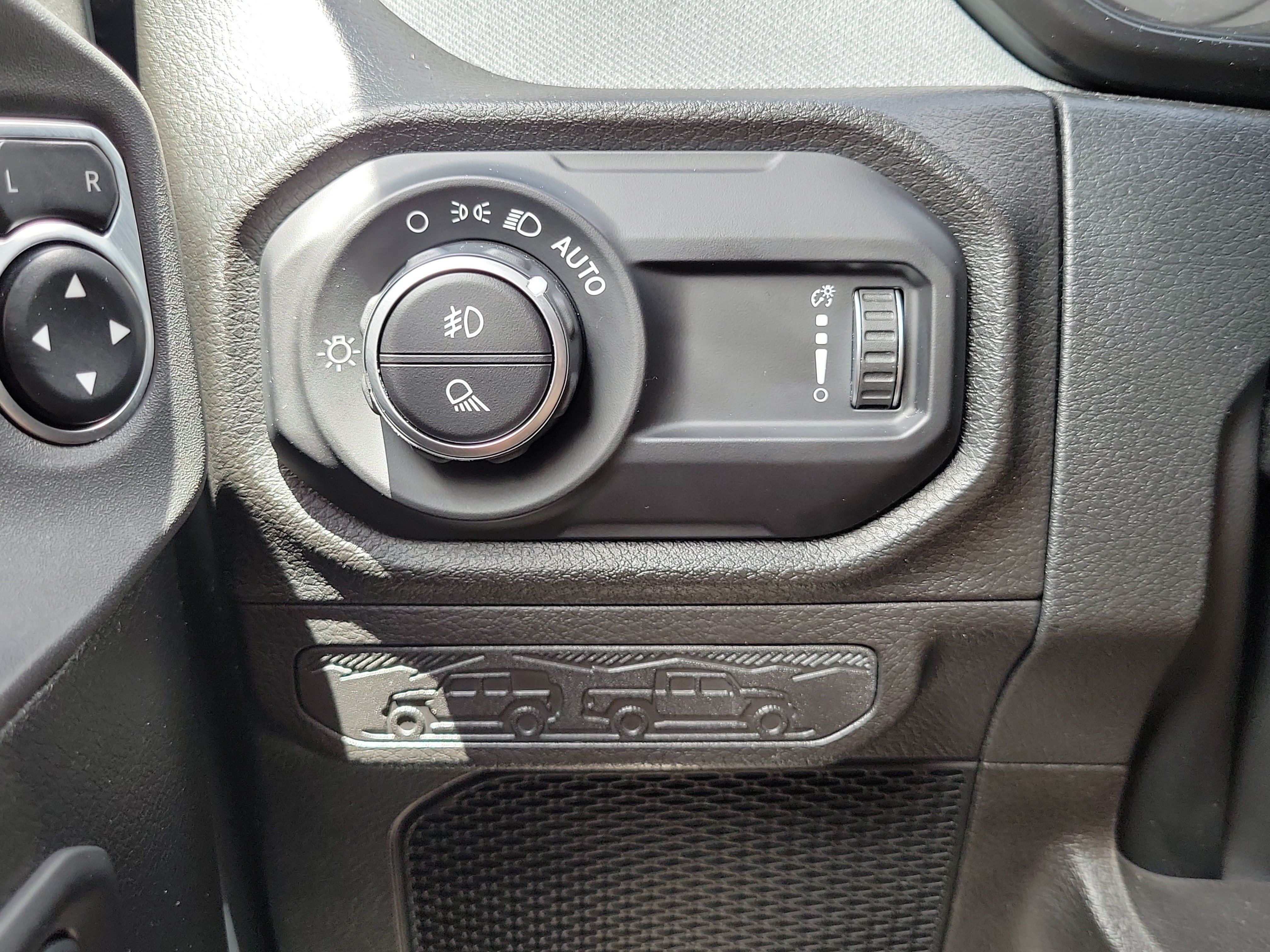 Used 2024 Jeep Gladiator Sport AWD/4WD image 28