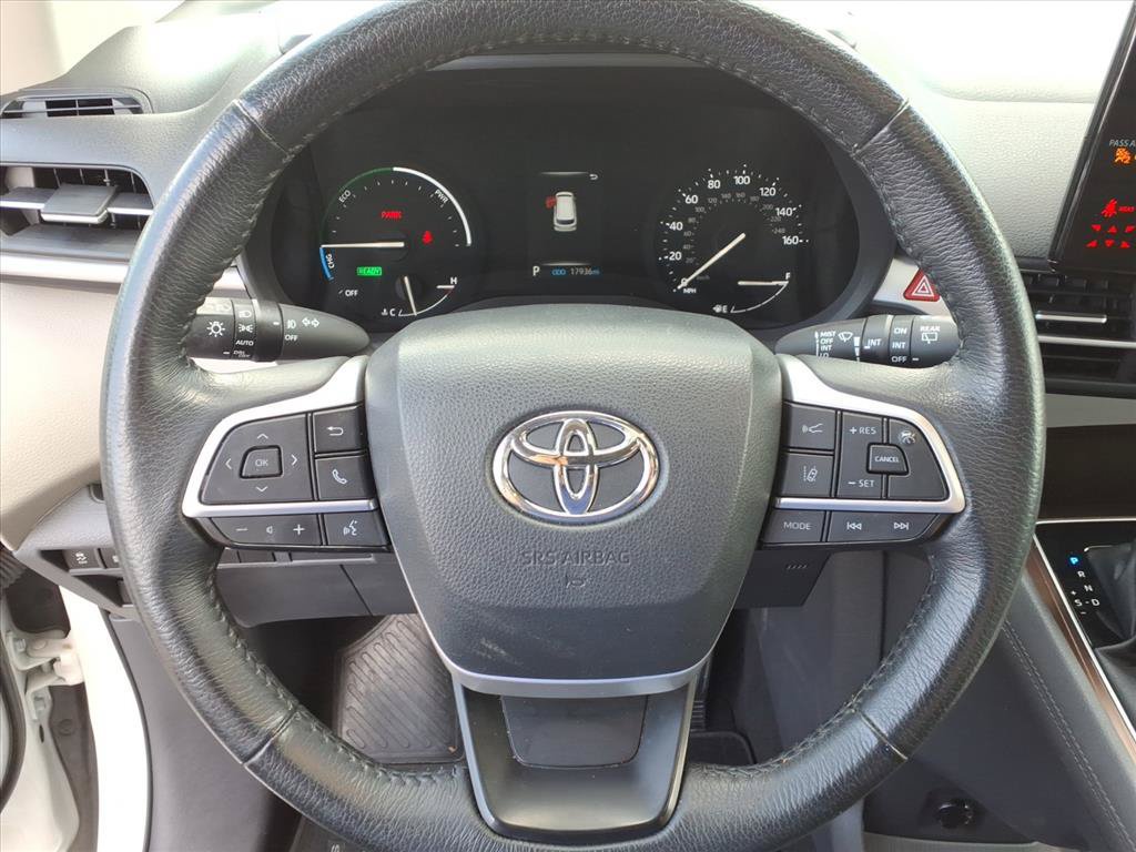 Certified 2023 Toyota Sienna XLE FWD image 23
