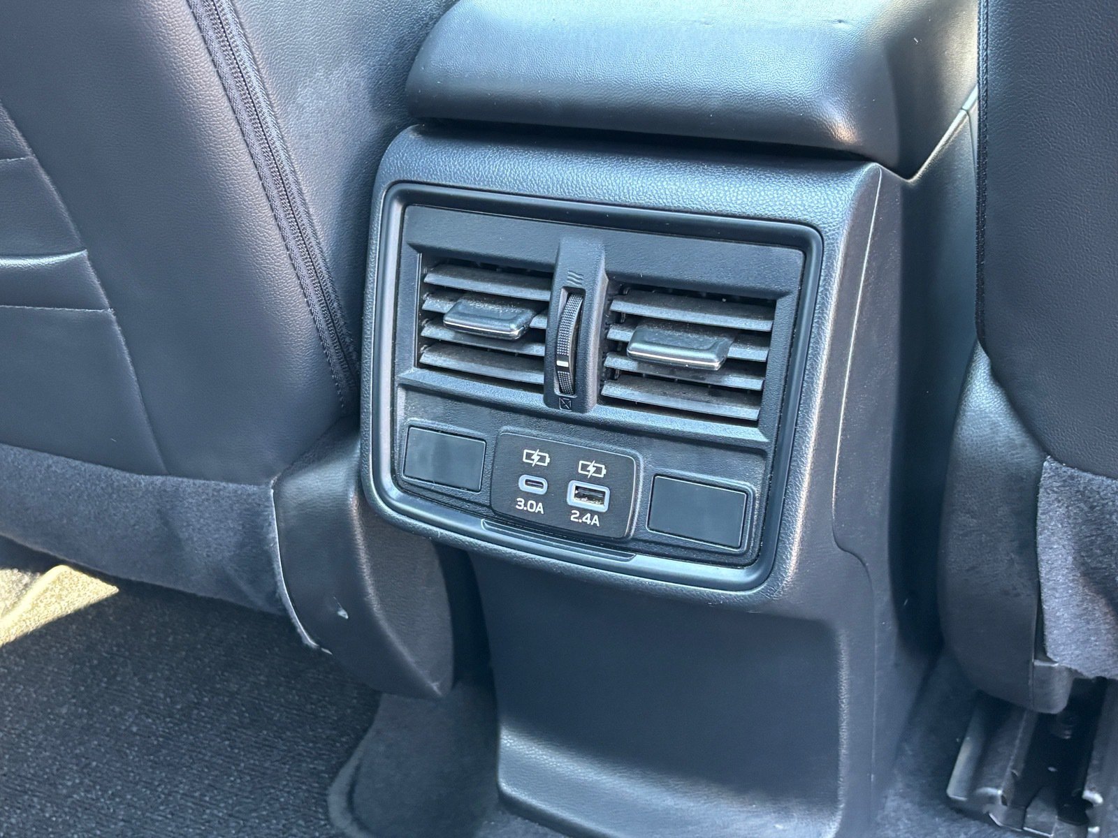 Used 2025 Subaru Forester Premium AWD/4WD image 32