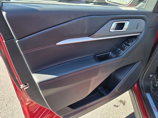 New 2026 Ford Explorer ST-Line image 30