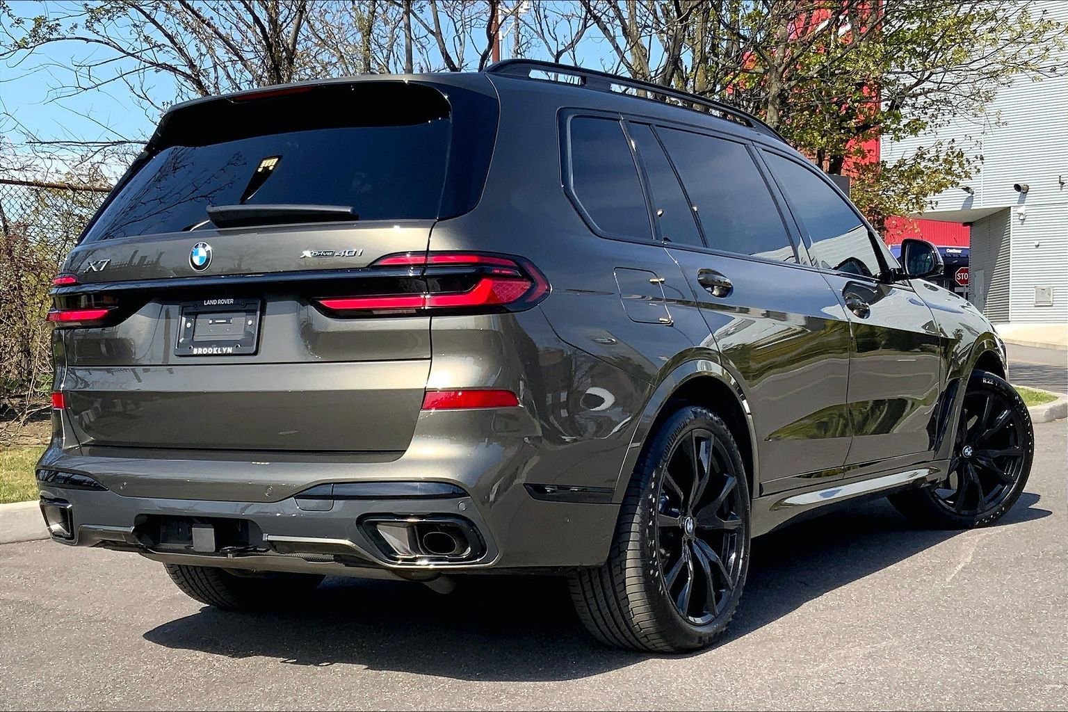 Used 2026 BMW X7 xDrive40i w/ M Sport Package AWD/4WD image 12
