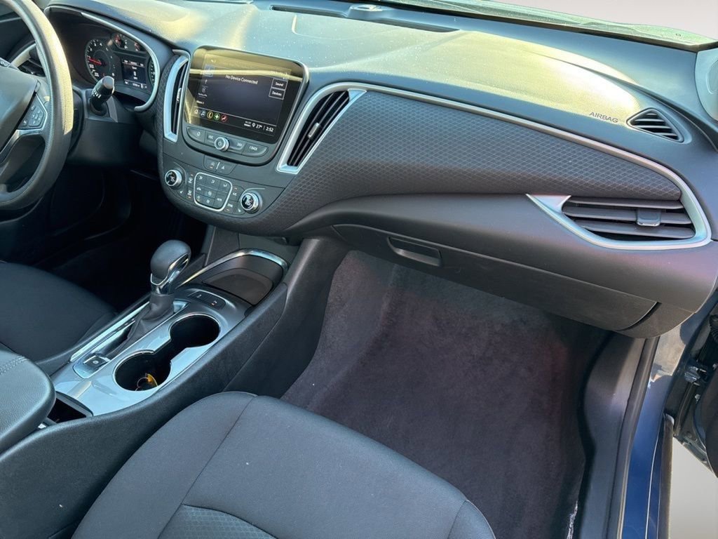 Used 2024 Chevrolet Malibu LT image 18