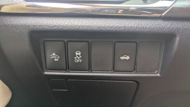 Used 2018 Toyota Avalon XLE Plus image 31