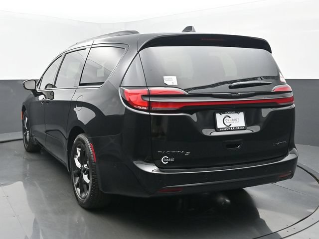New 2025 Chrysler Pacifica Limited FWD image 4
