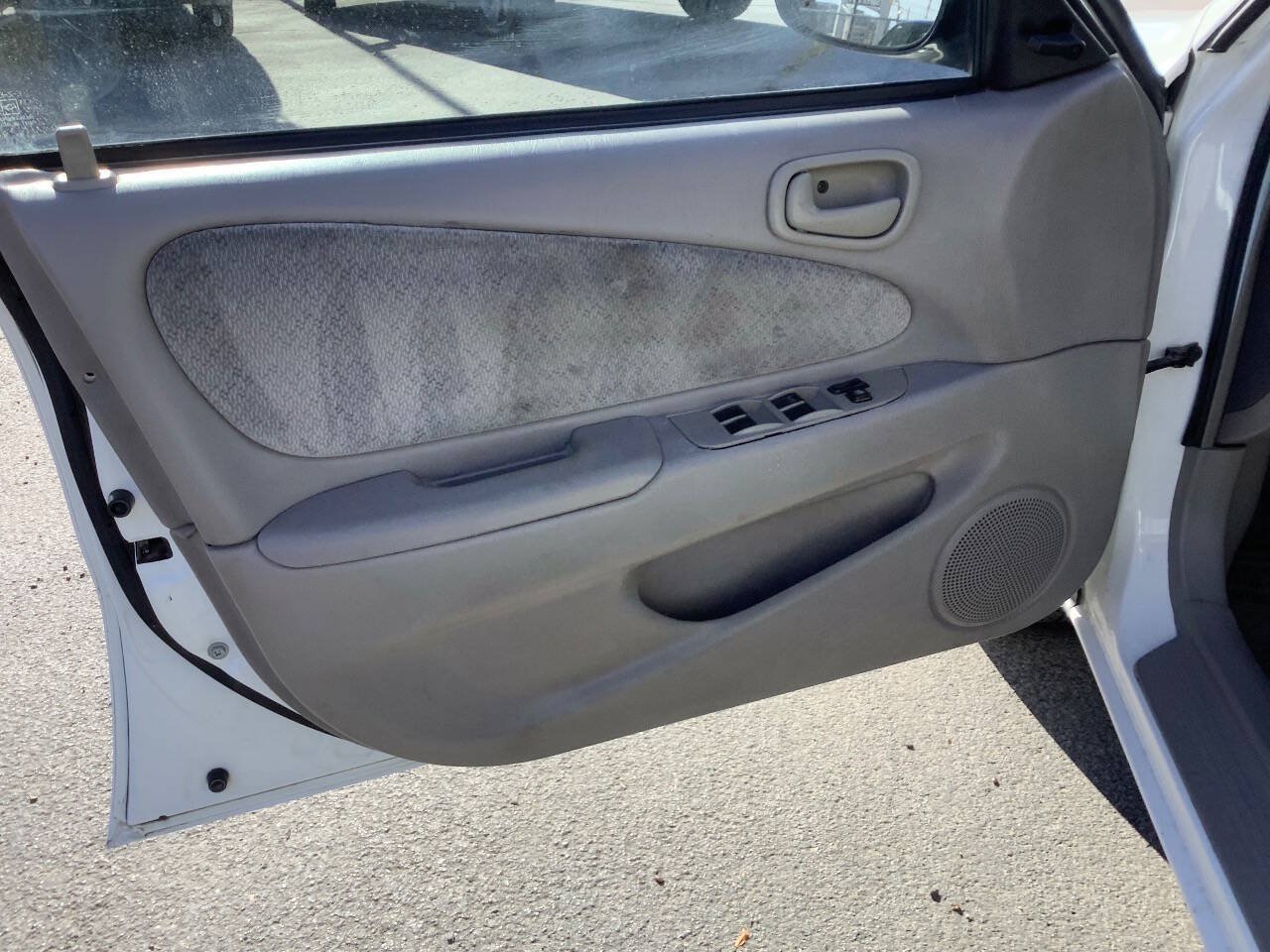 Used 2000 Toyota Corolla VE FWD image 24