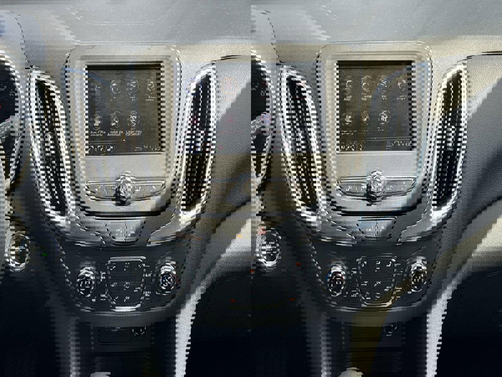 Used 2024 Chevrolet Equinox LT image 29