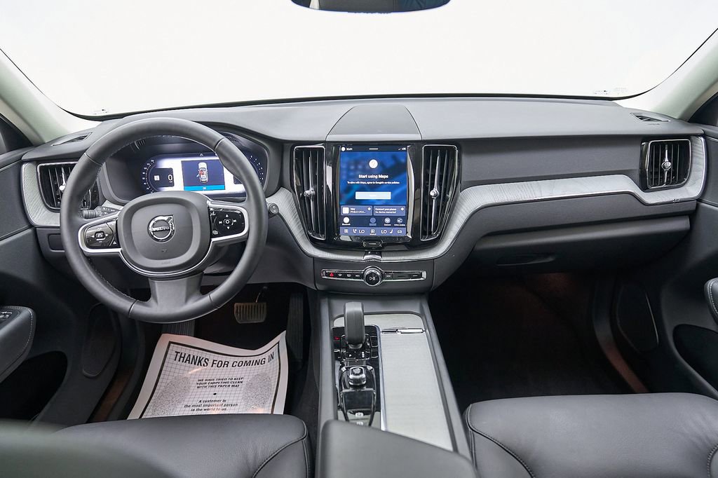 Certified 2025 Volvo XC60 B5 Plus AWD/4WD image 23