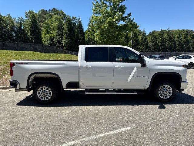 Used 2025 Chevrolet Silverado 2500 LT w/ Safety Package AWD/4WD image 8