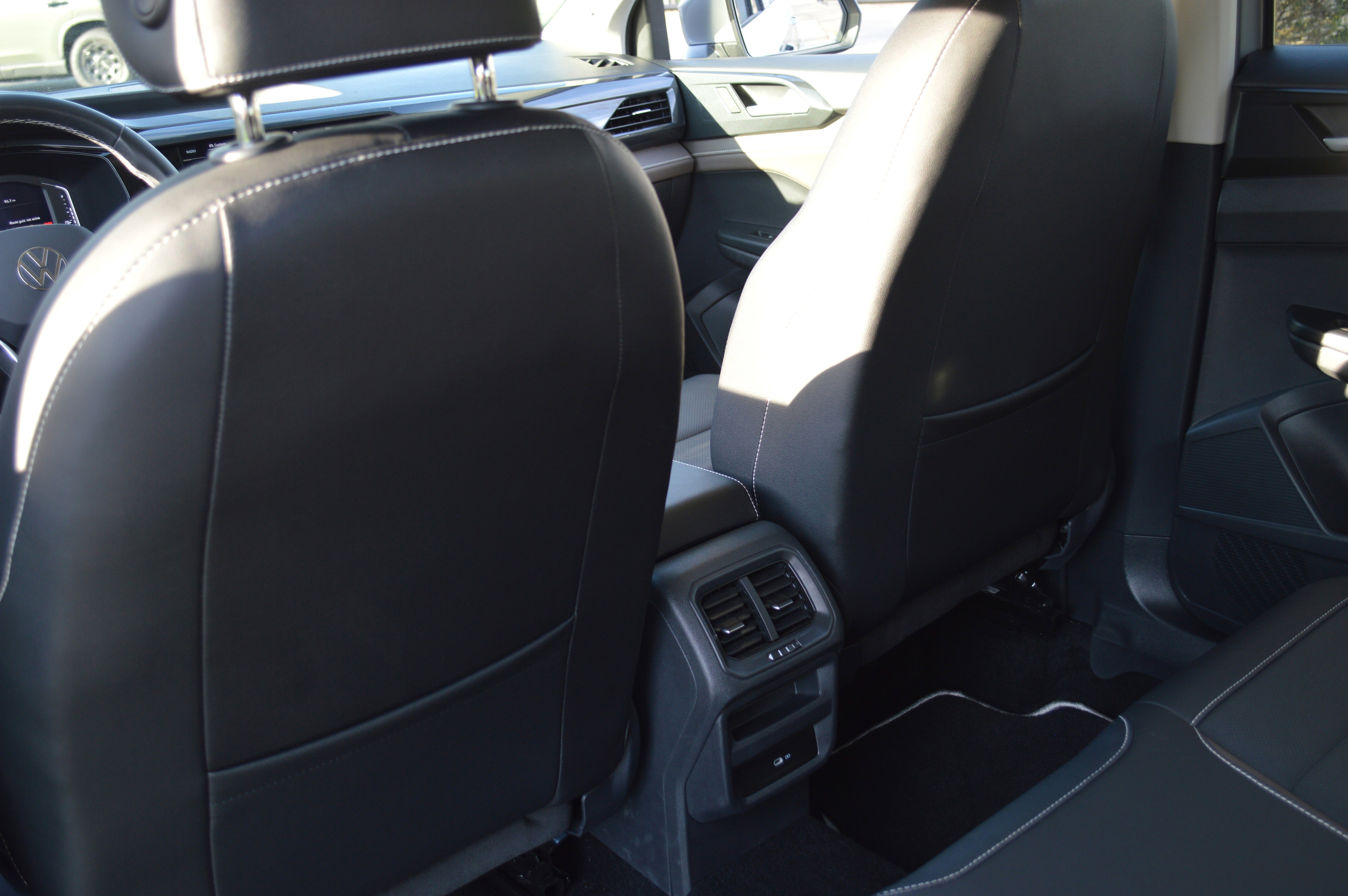 Used 2022 Volkswagen Taos SEL image 64