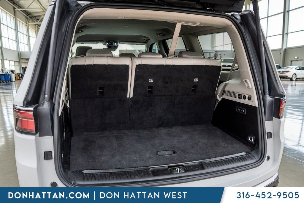 Used 2023 Jeep Wagoneer Series III w/ Preferred Equipment Group AWD/4WD image 36