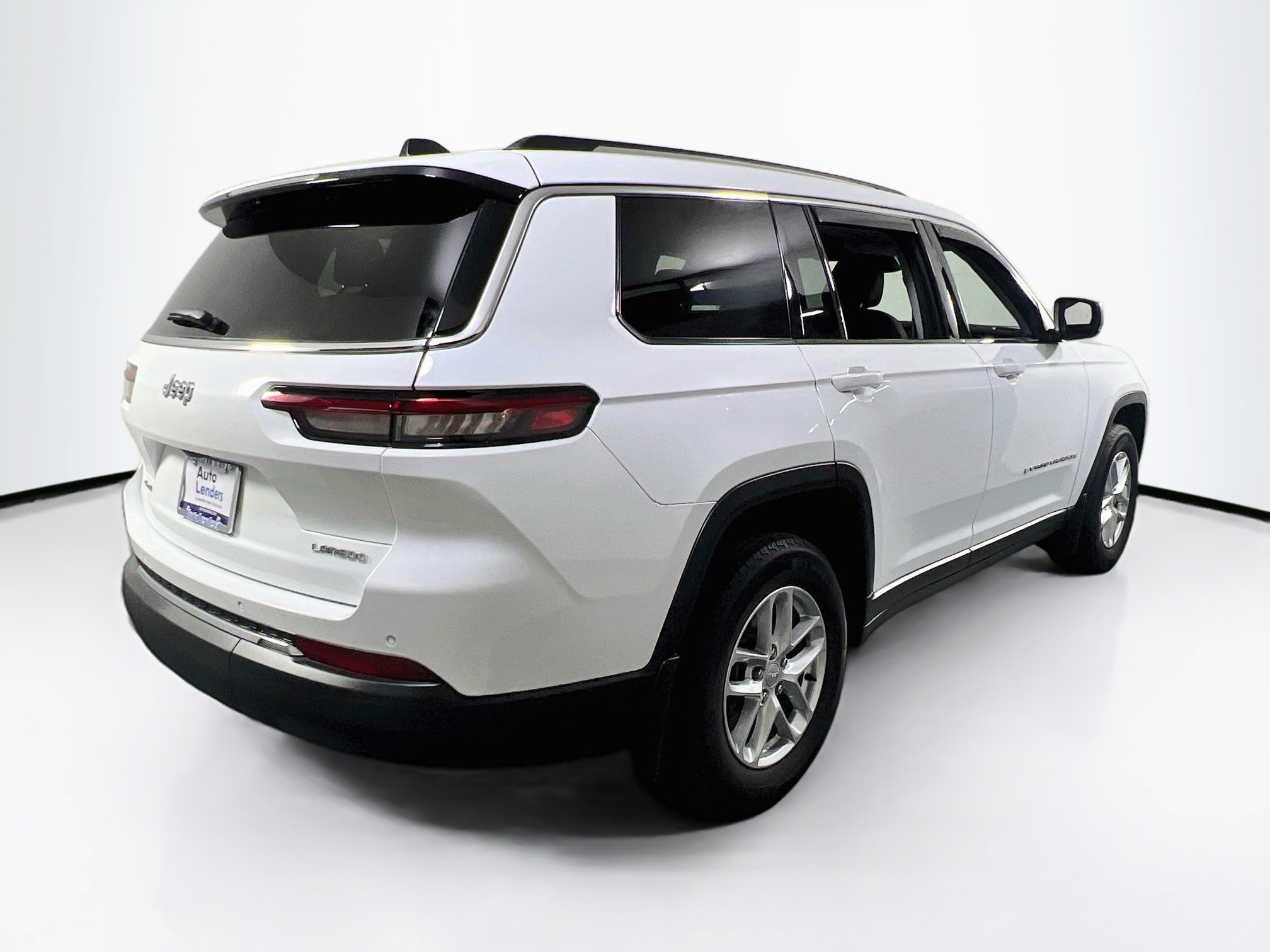 Used 2023 Jeep Grand Cherokee L Laredo w/ Luxury Tech Group I AWD/4WD image 5
