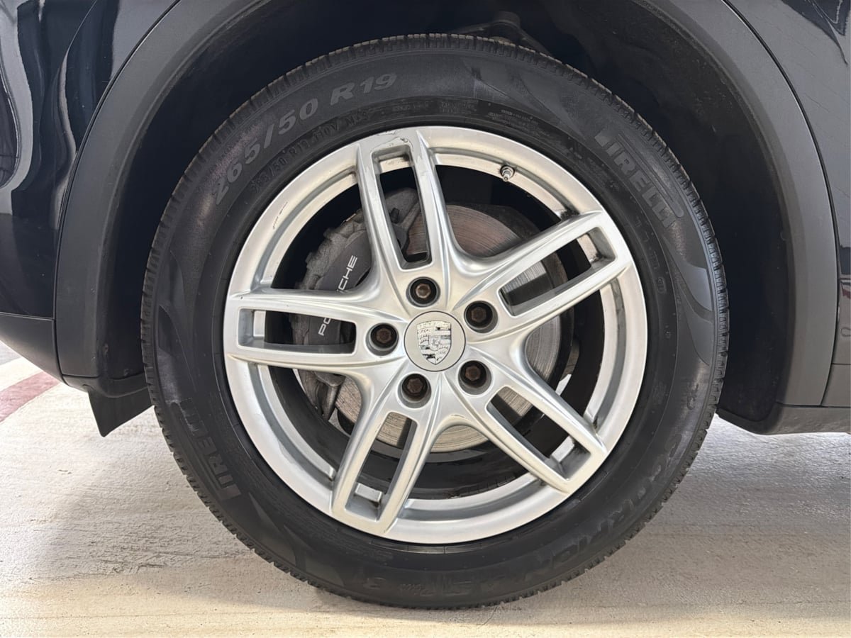 Used 2012 Porsche Cayenne AWD/4WD image 13