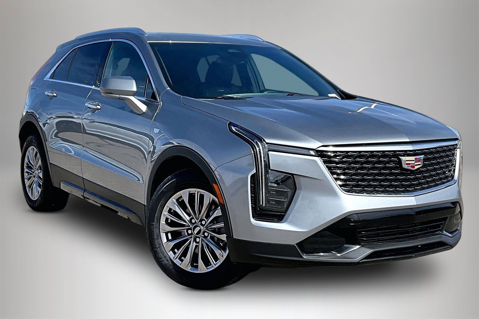 Used 2024 Cadillac XT4 Premium Luxury image 1