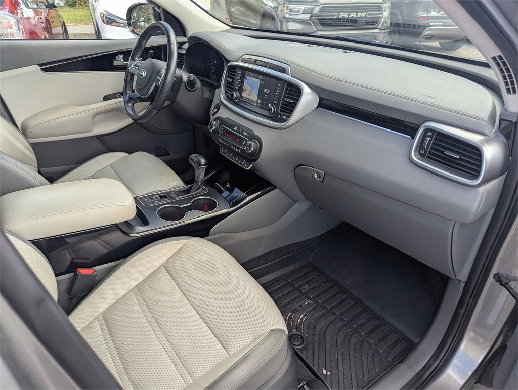 Used 2019 Kia Sorento SX w/ SX Touring Package image 40