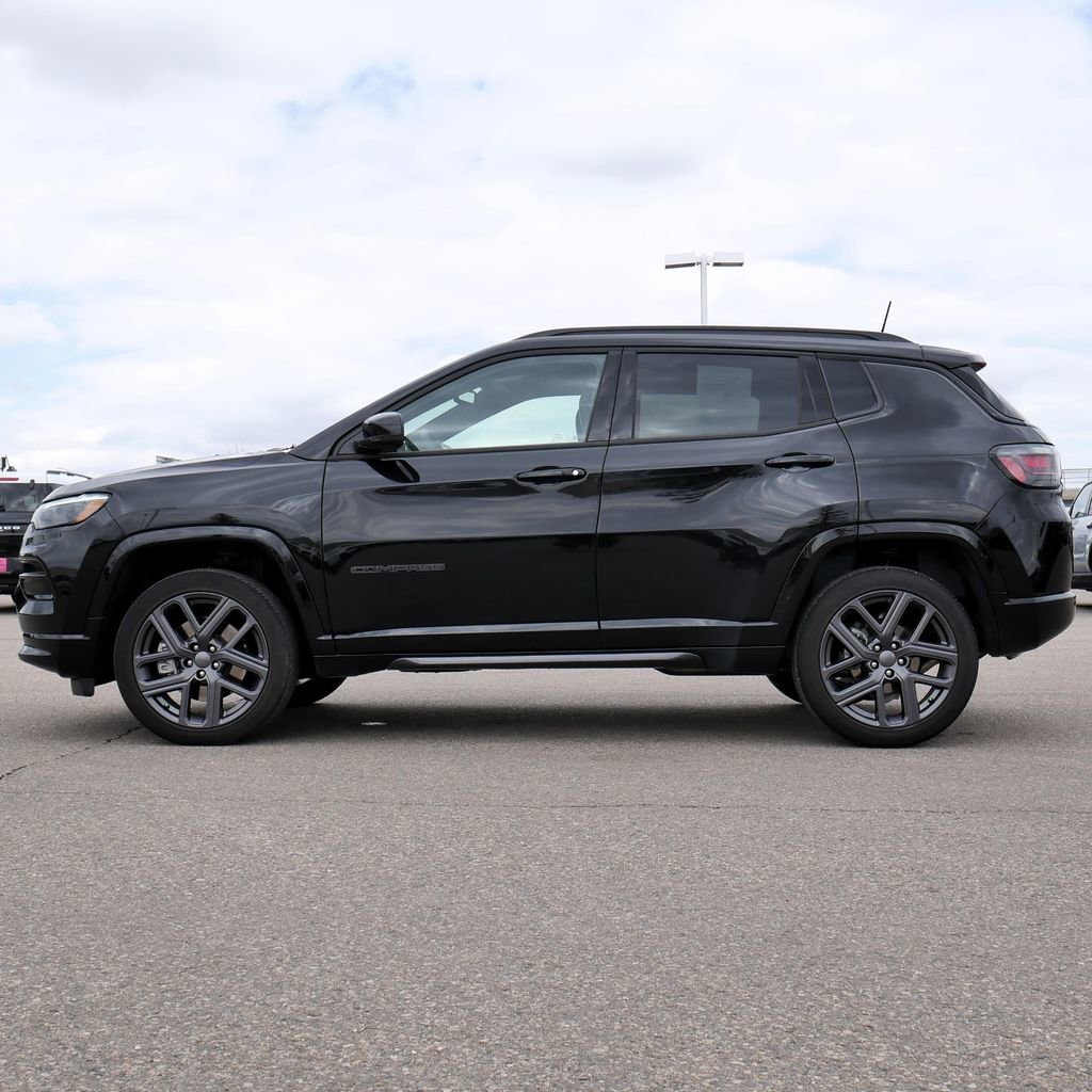 Used 2024 Jeep Compass Limited w/ High Altitude Package AWD/4WD image 3