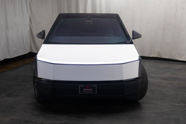 Used 2024 Tesla Cybertruck Cyberbeast AWD/4WD image 4