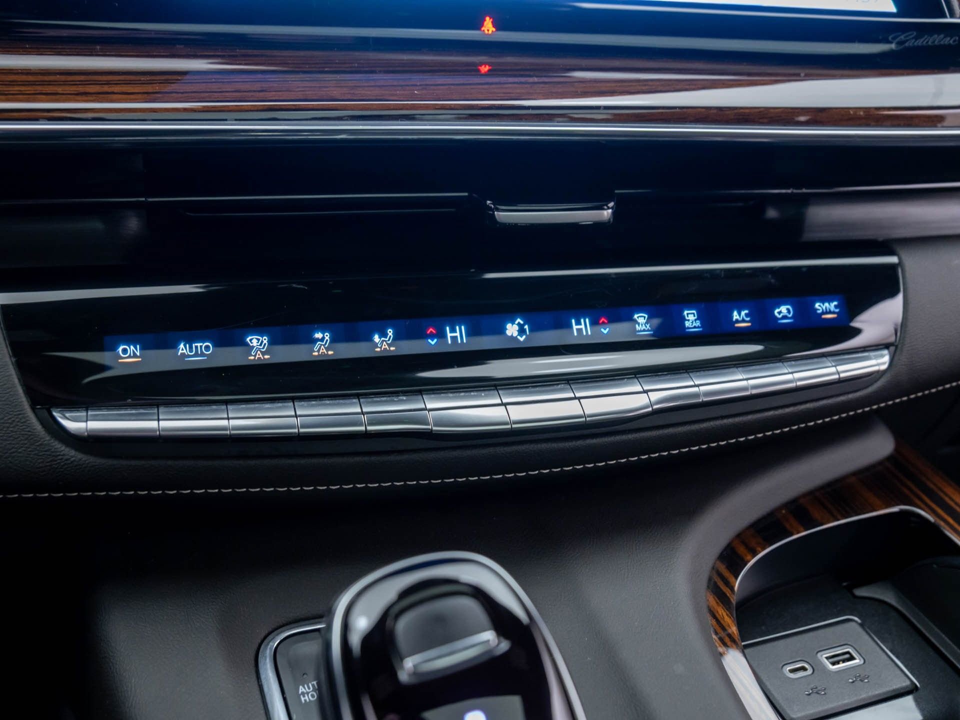 Certified 2023 Cadillac Escalade ESV Premium Luxury image 29