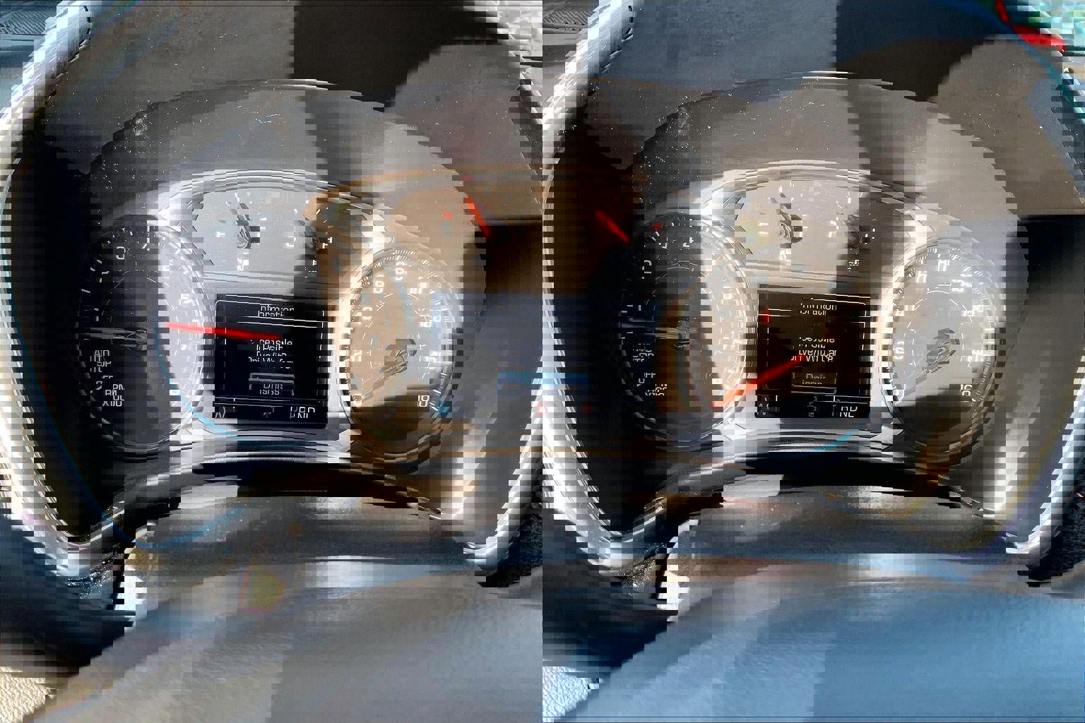 Used 2018 Chevrolet Equinox Premier image 18