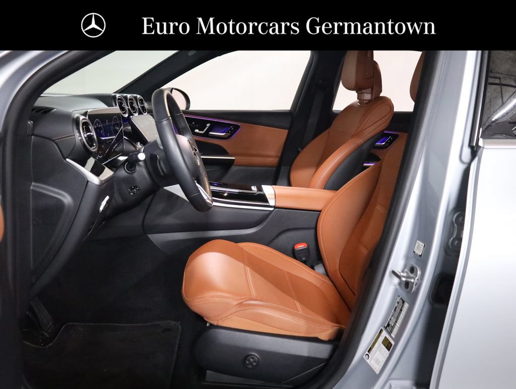 Used 2024 Mercedes-Benz GLC 300 4MATIC image 47