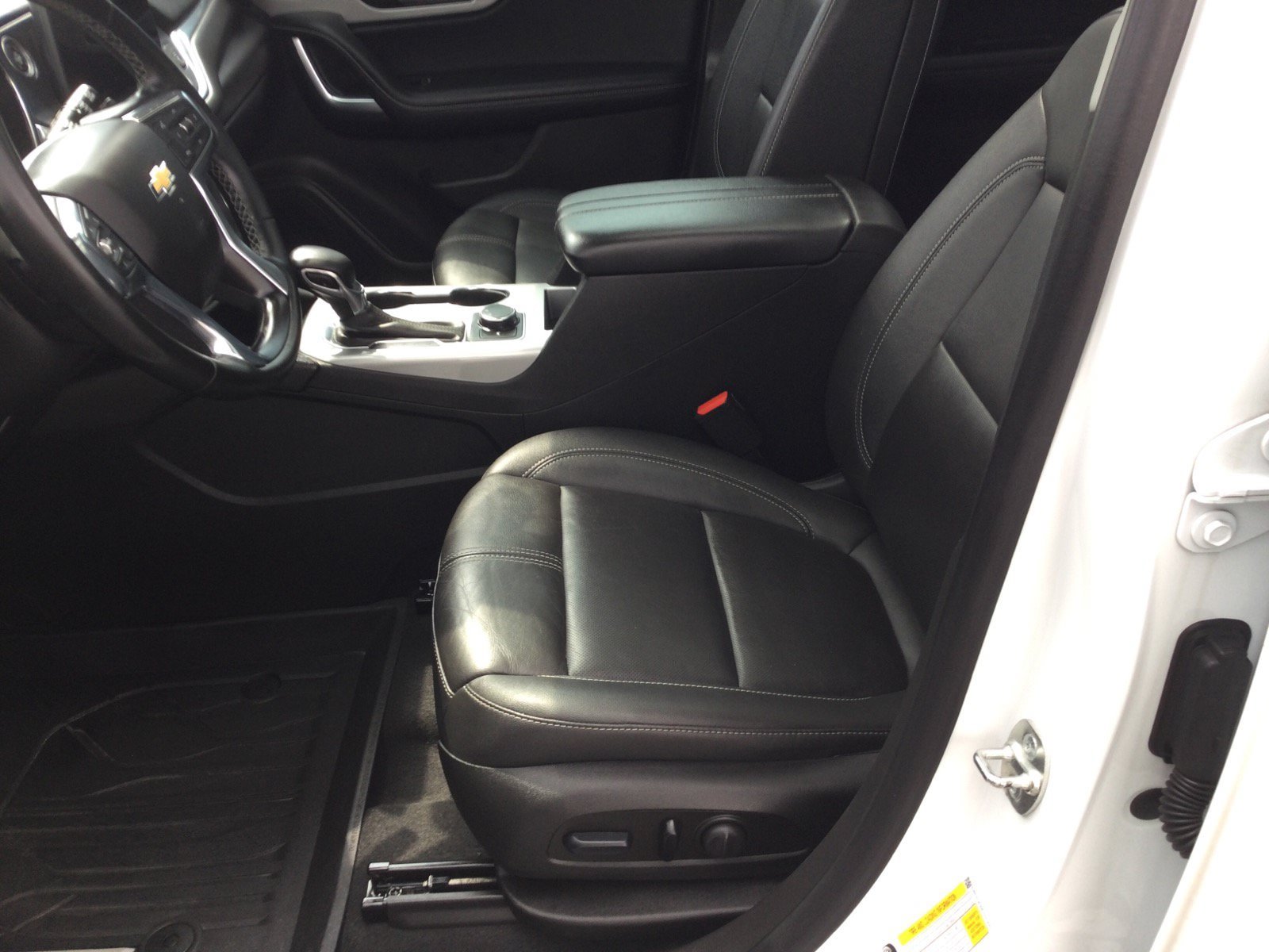 Used 2023 Chevrolet Blazer LT w/ LPO, Floor Liner Package FWD image 15