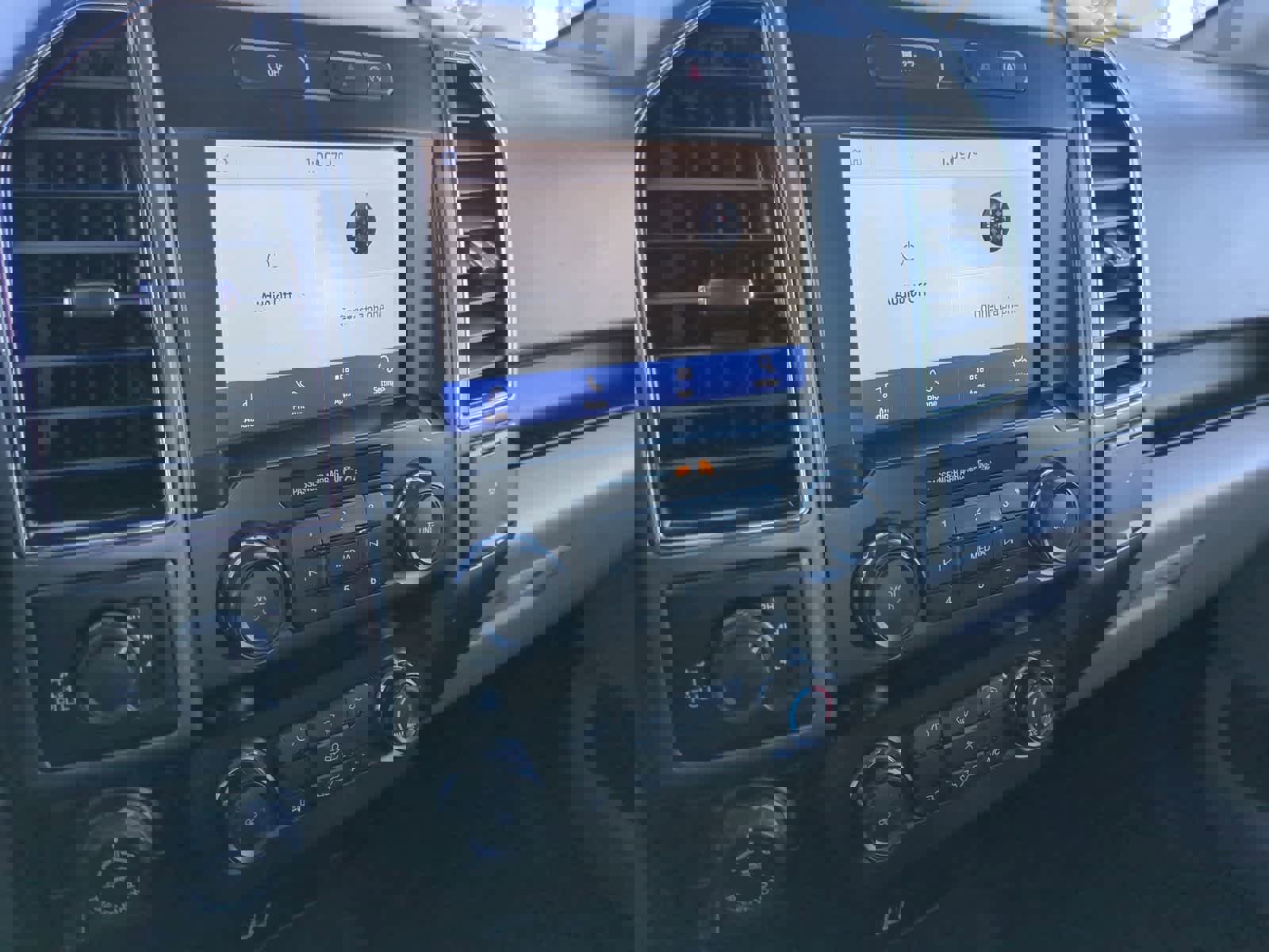 Used 2020 Ford F150 XLT w/ Trailer Tow Package image 24