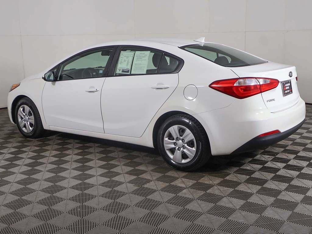 Used 2016 Kia Forte LX FWD image 7