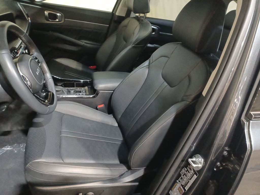 Used 2024 Kia Sorento SX image 13