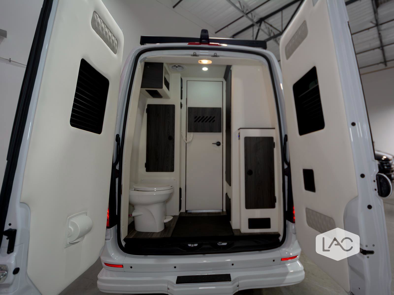 Used 2025 Mercedes-Benz Sprinter 3500 image 19