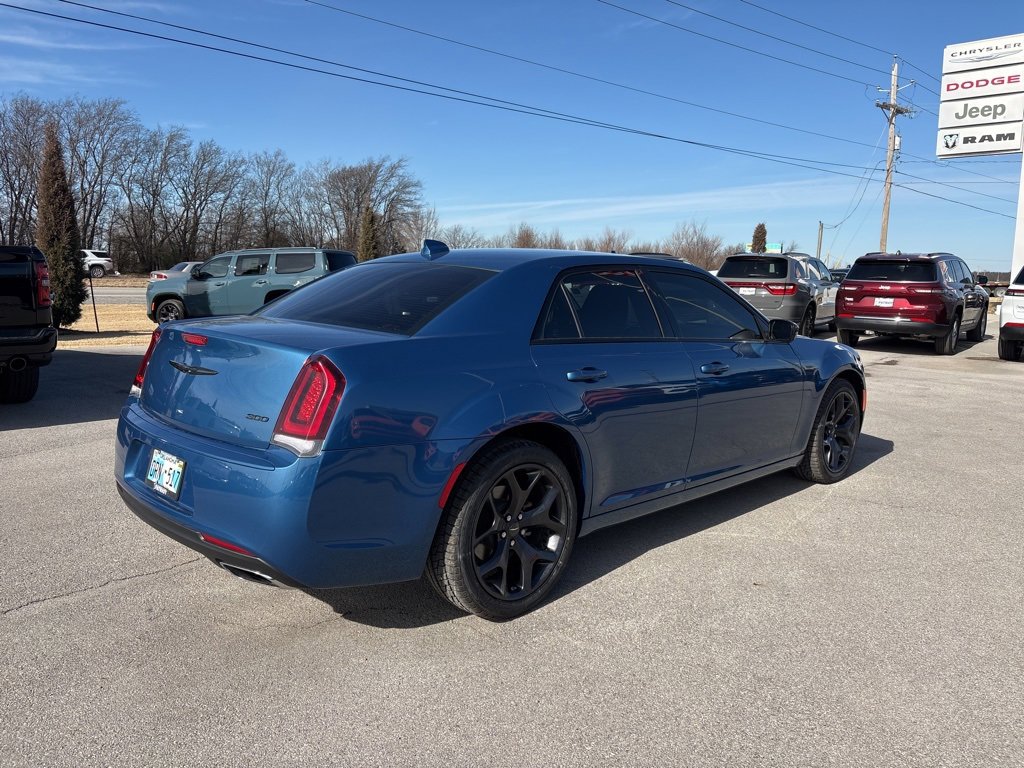 Used 2023 Chrysler 300 Touring w/ Sport Appearance Package image 3