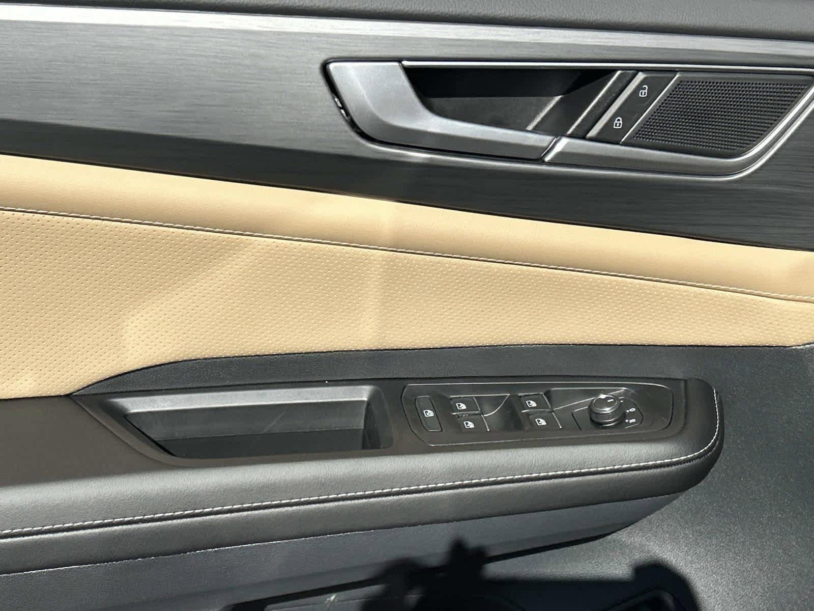 New 2026 Volkswagen Atlas Cross Sport SE FWD image 19