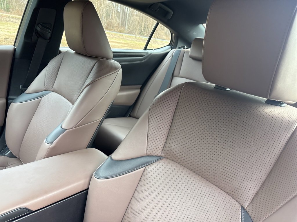 Used 2023 Lexus ES 250 w/ Premium Package image 23