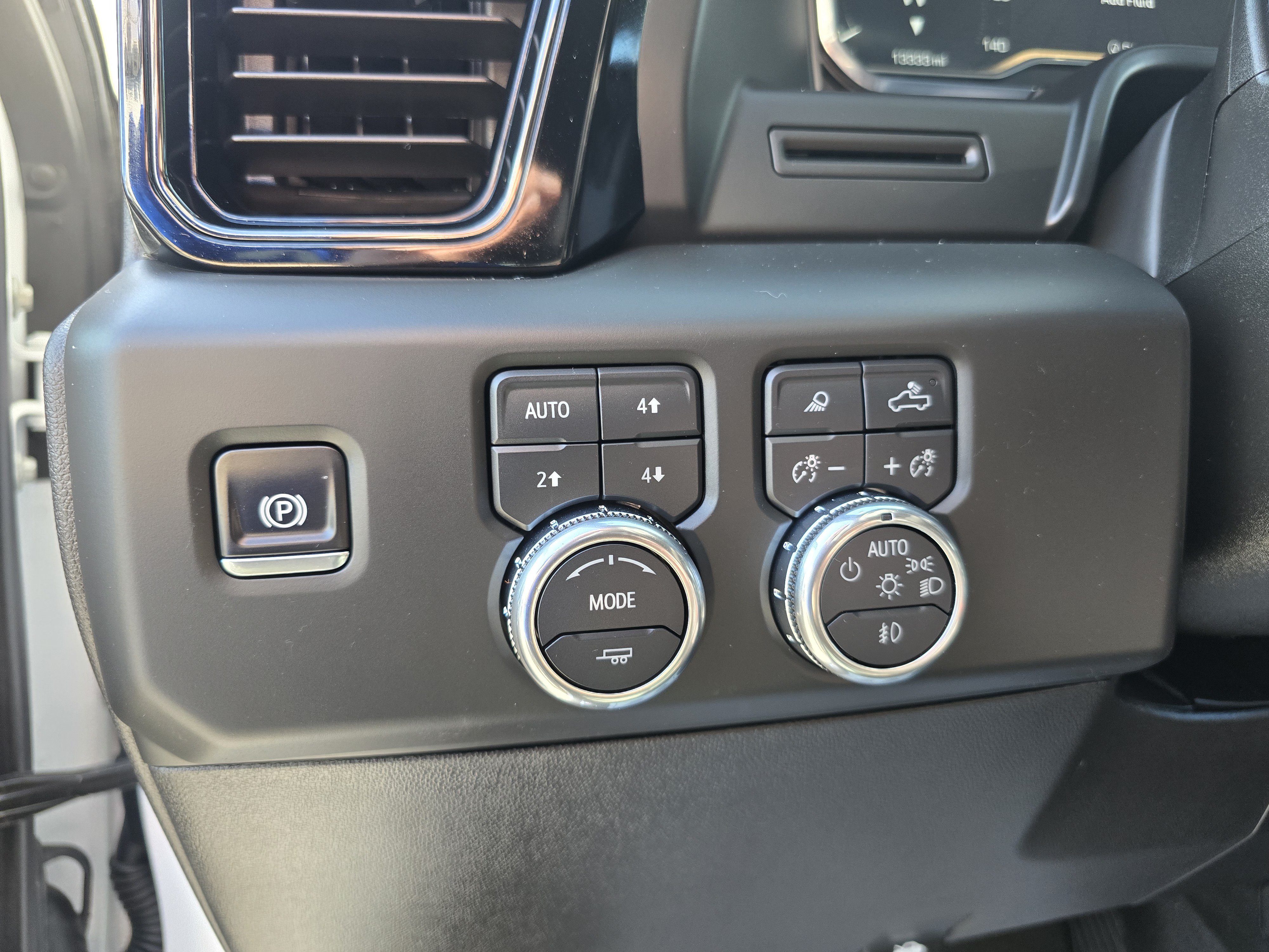 Used 2025 GMC Sierra 1500 AT4 AWD/4WD image 21