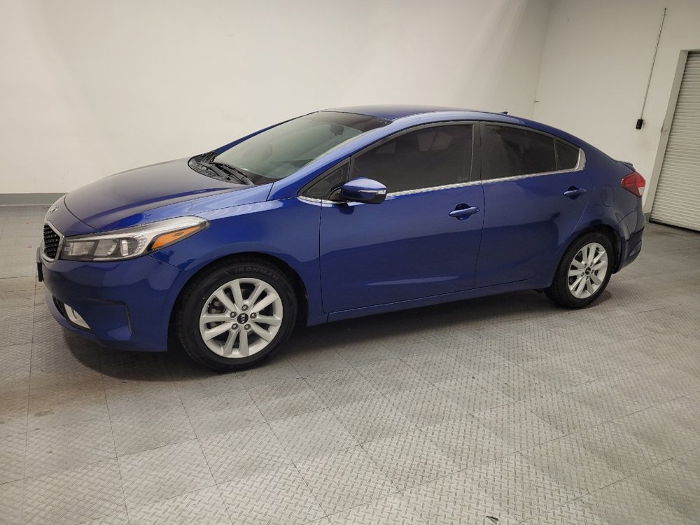 Used 2017 Kia Forte S w/ S Technology Package FWD image 2