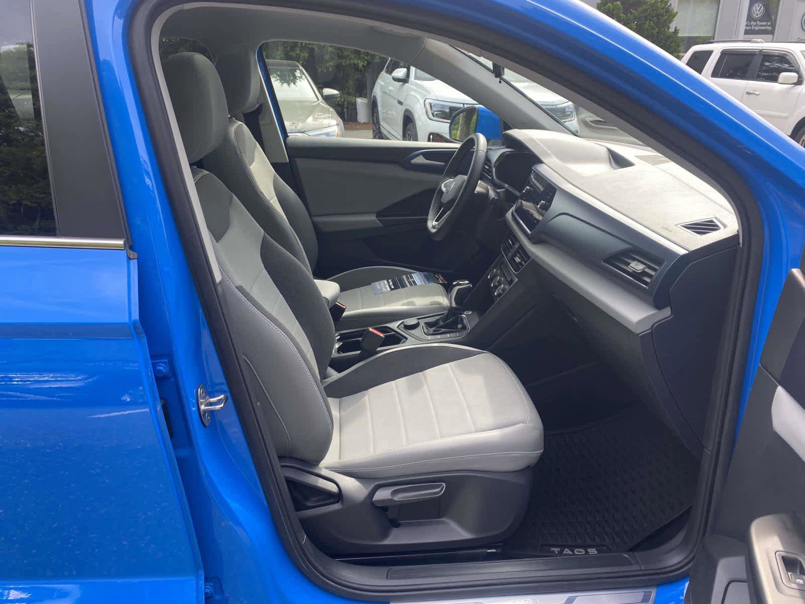 Certified 2022 Volkswagen Taos SE AWD/4WD image 32