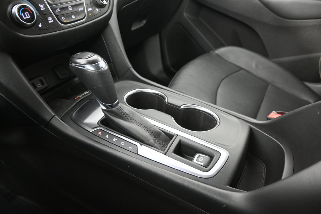 Used 2018 Chevrolet Equinox Premier FWD image 29
