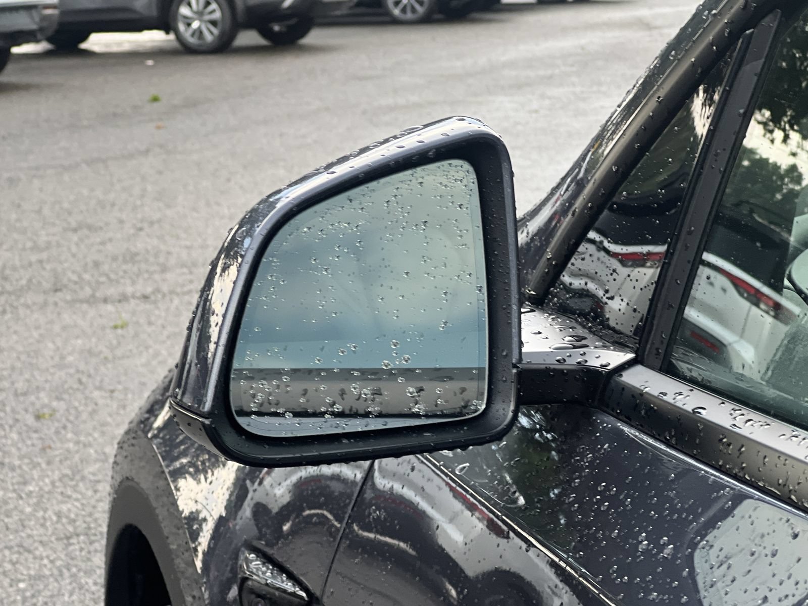 Used 2023 Tesla Model Y Long Range AWD/4WD image 29